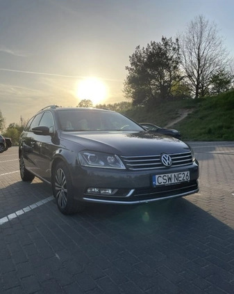 Volkswagen Passat cena 38000 przebieg: 266000, rok produkcji 2013 z Stawiszyn małe 137